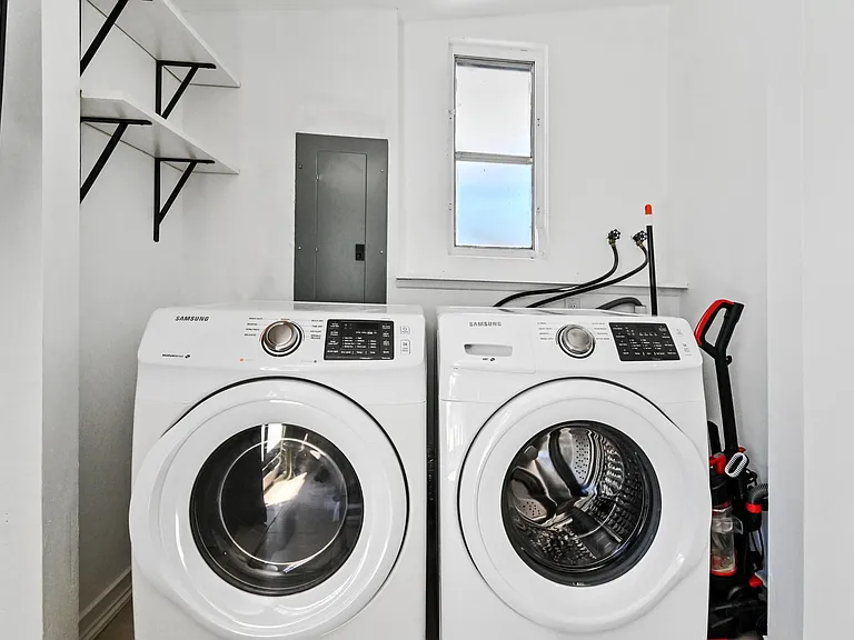 1032 W Jennings St — Photo 25