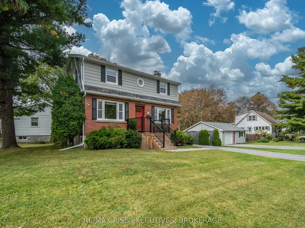 130 Florence St, Kingston, ON K7M 1Y8