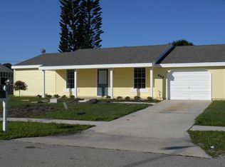 949 Beach Ln, Sebastian, FL 32958