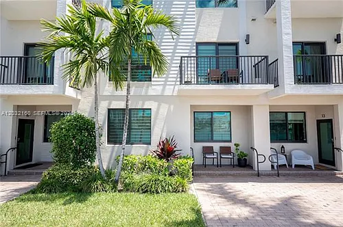 4640 SW 84th Ave #12 Photo 1