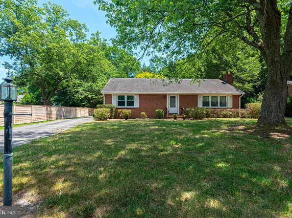 1301 Allenwood Dr, Salisbury, MD 21801