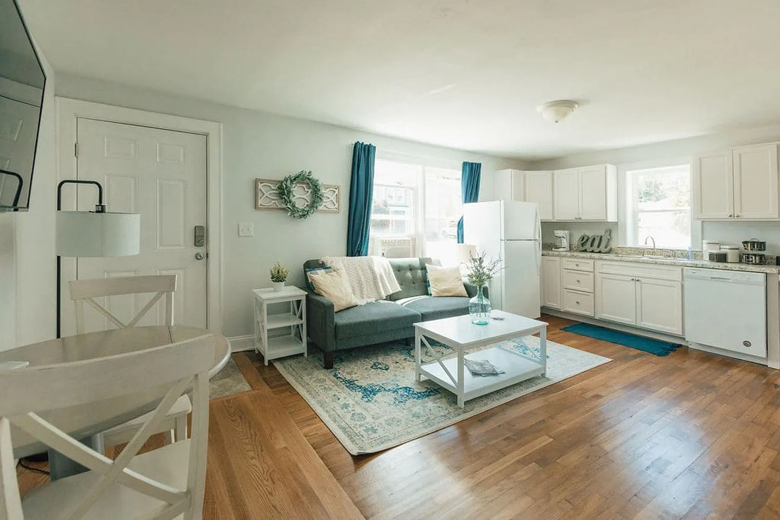 2 bed, 1.0 bath, 548 sqft, $2,497 — Photo 1