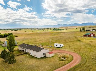 14 Spur Ln, Parkman, WY 82838