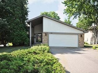 8942 Xerxes Cir S, Minneapolis, MN 55431