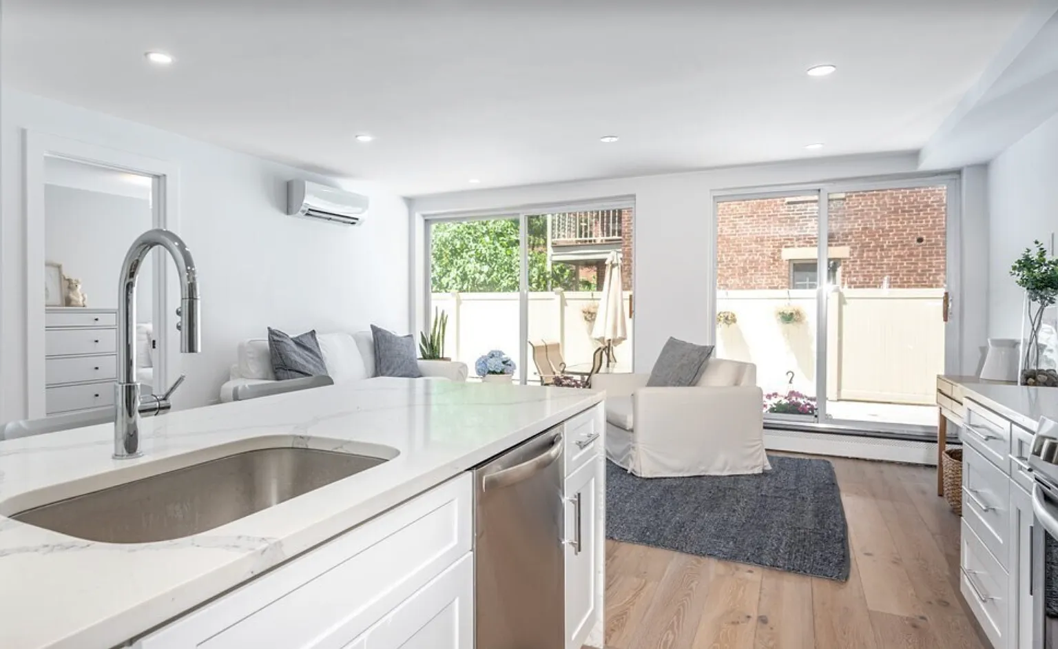 2 bed, $4,000 — Photo 4