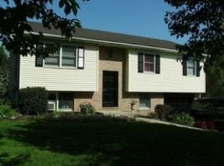 27 Reifsnyder Rd, Lititz, PA 17543