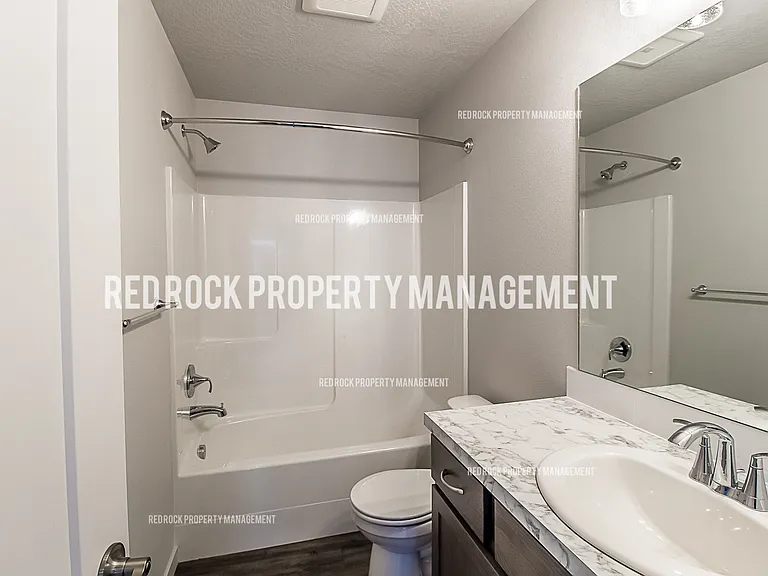 319 S Woodlawn Ln #1 — Photo 20