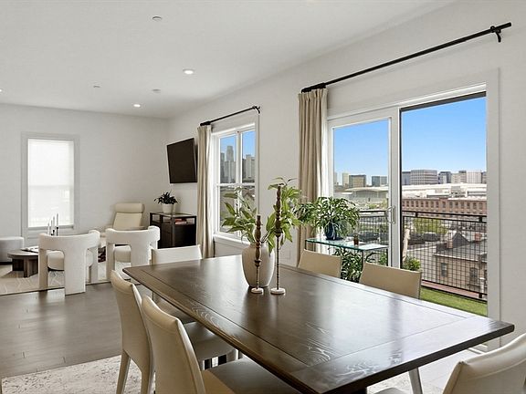 4th image of 410 W Broadway Unit 505