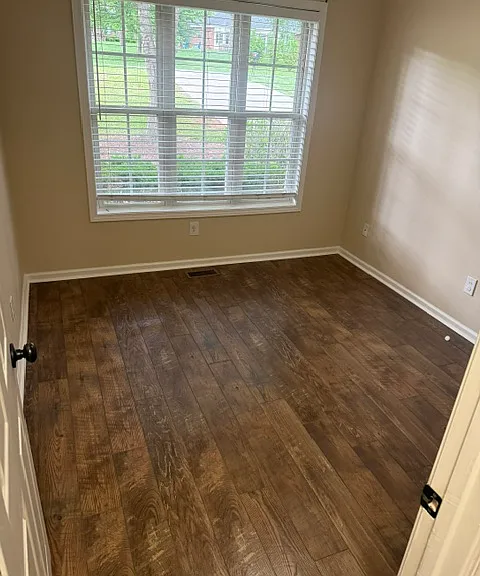 1751 Knights Dr — Photo 7