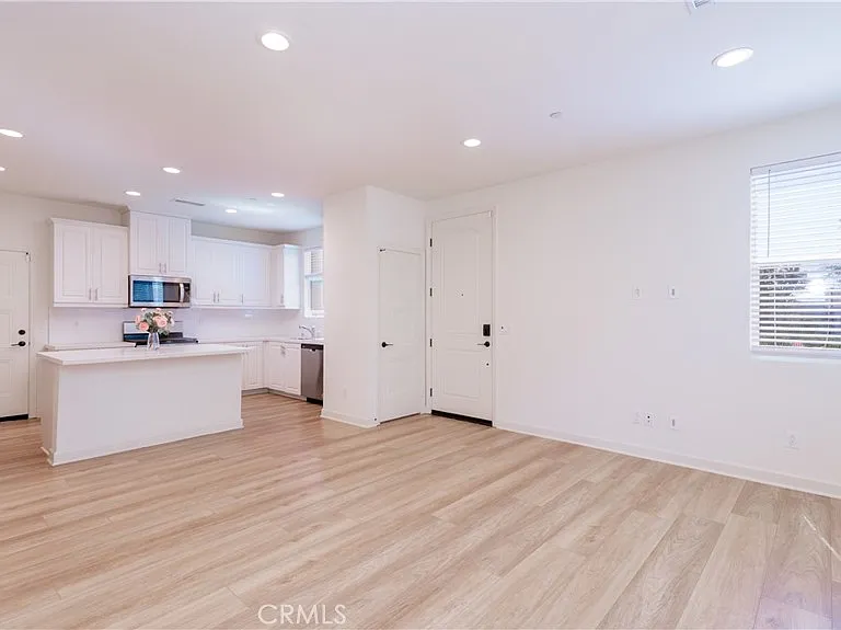 3921 S Jolly Paseo — Photo 7