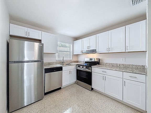 3rd image of 474 93rd Ave N