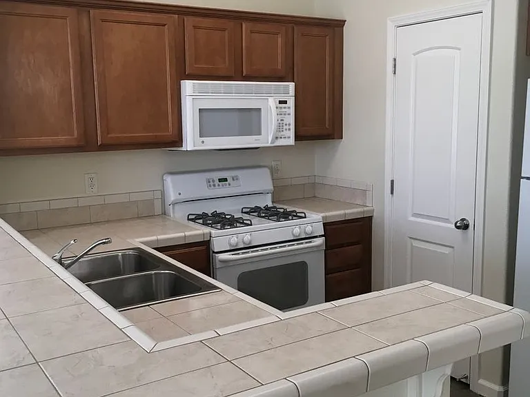 2151 Vienna Way — Photo 7