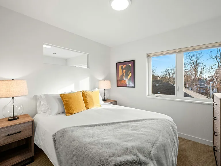 4809 N Kerby Ave — Photo 14