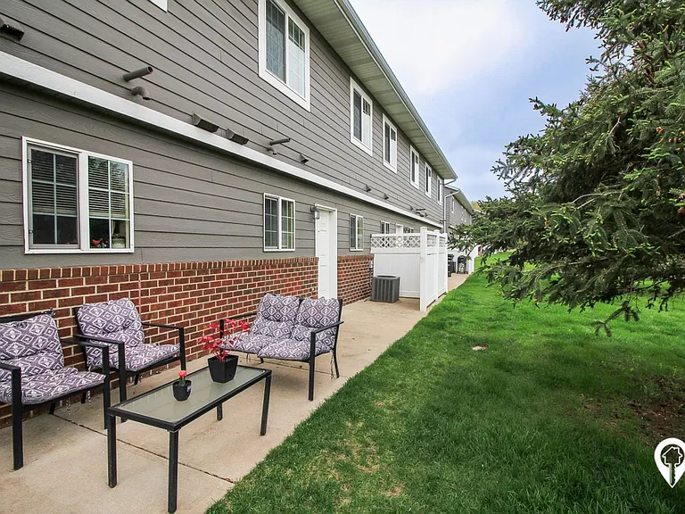 Arrow Ridge Townhomes Brandon, SD — Photo 8