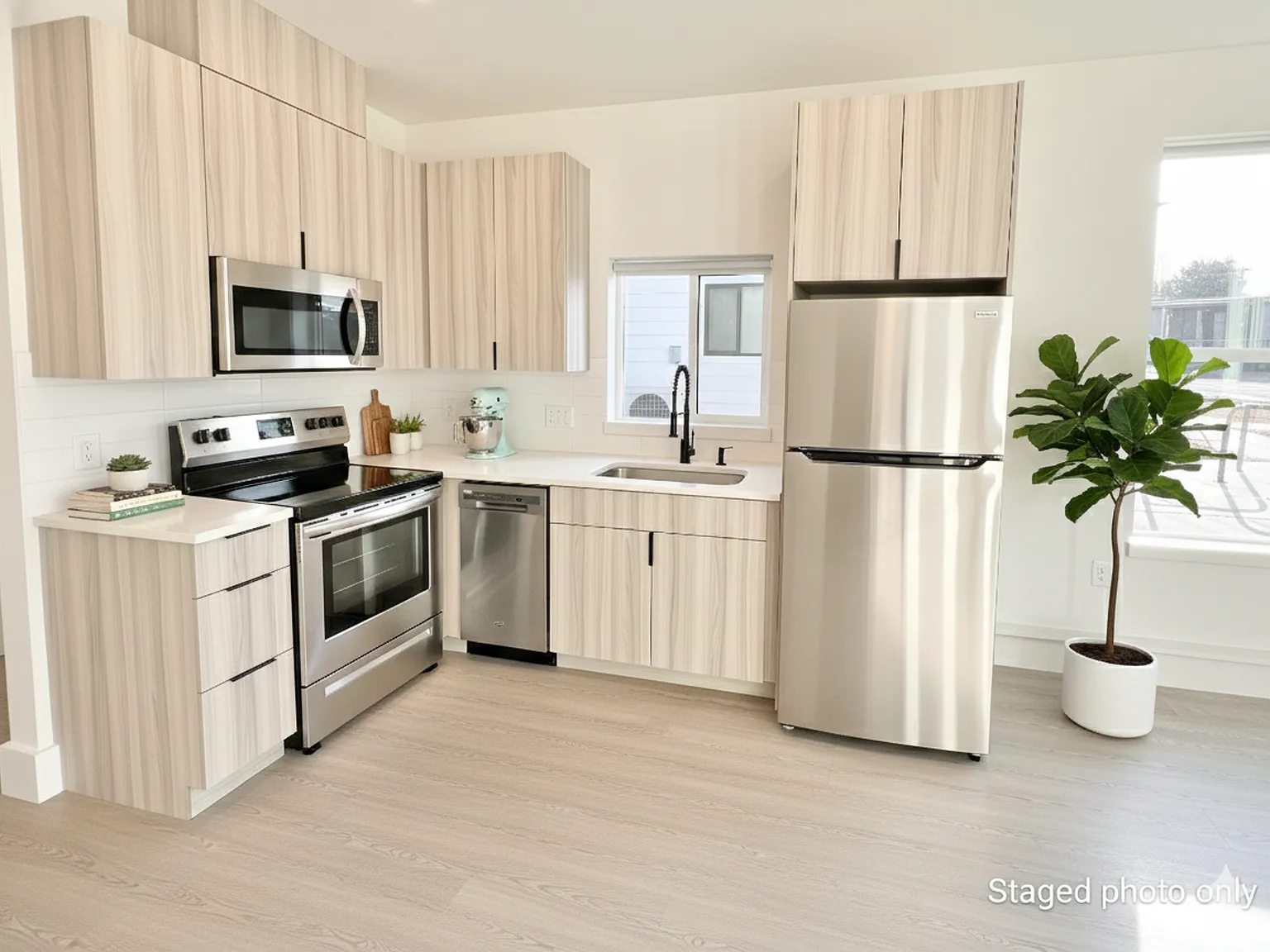 L0529 - Drummond Townhomes 2 — Photo 1