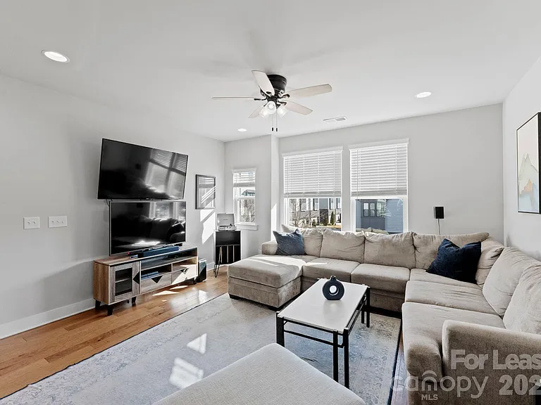 2310 Elizabeth Mill Pl — Photo 8