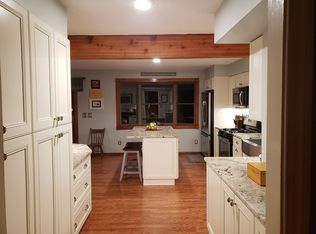2877 Wagar Rd, Rocky River, OH 44116