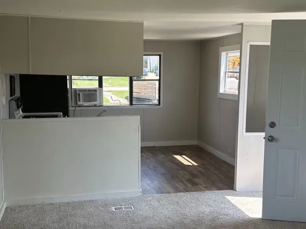 205 S 3rd St, Owensville, MO