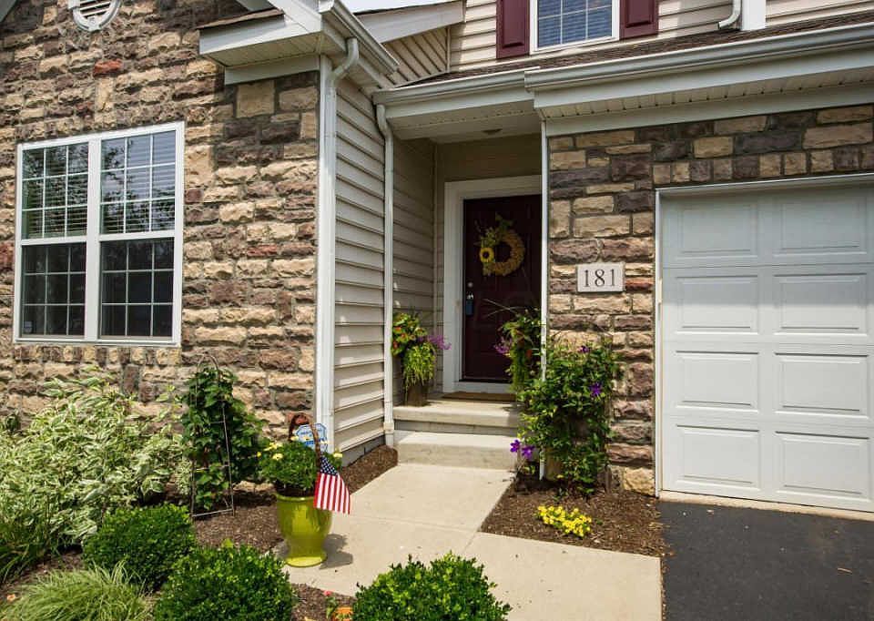 1st image of 181 Winding Valley Dr