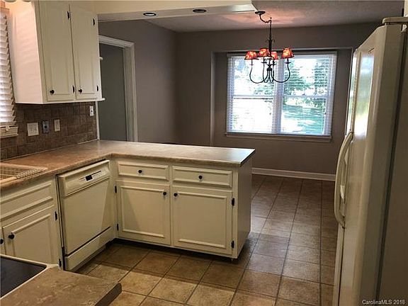 5th image of 6678 Pine Forest Dr