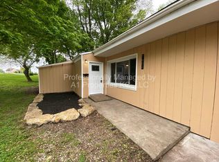 7601 High Grove Rd, Grandview, MO 64030