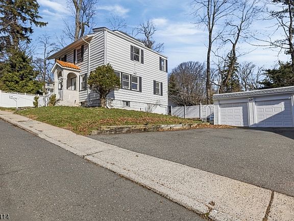 4th image of 50 Ridgehurst Rd