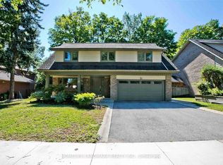 17 Caravan Dr, Toronto, ON M3B 1M9