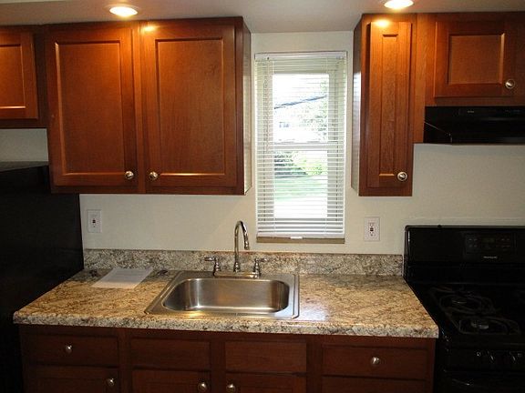 2nd image of 25 Lincoln Ave #Burn8