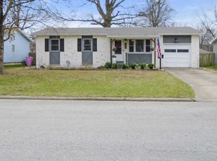 1336 W Crestview St, Springfield, MO 65807