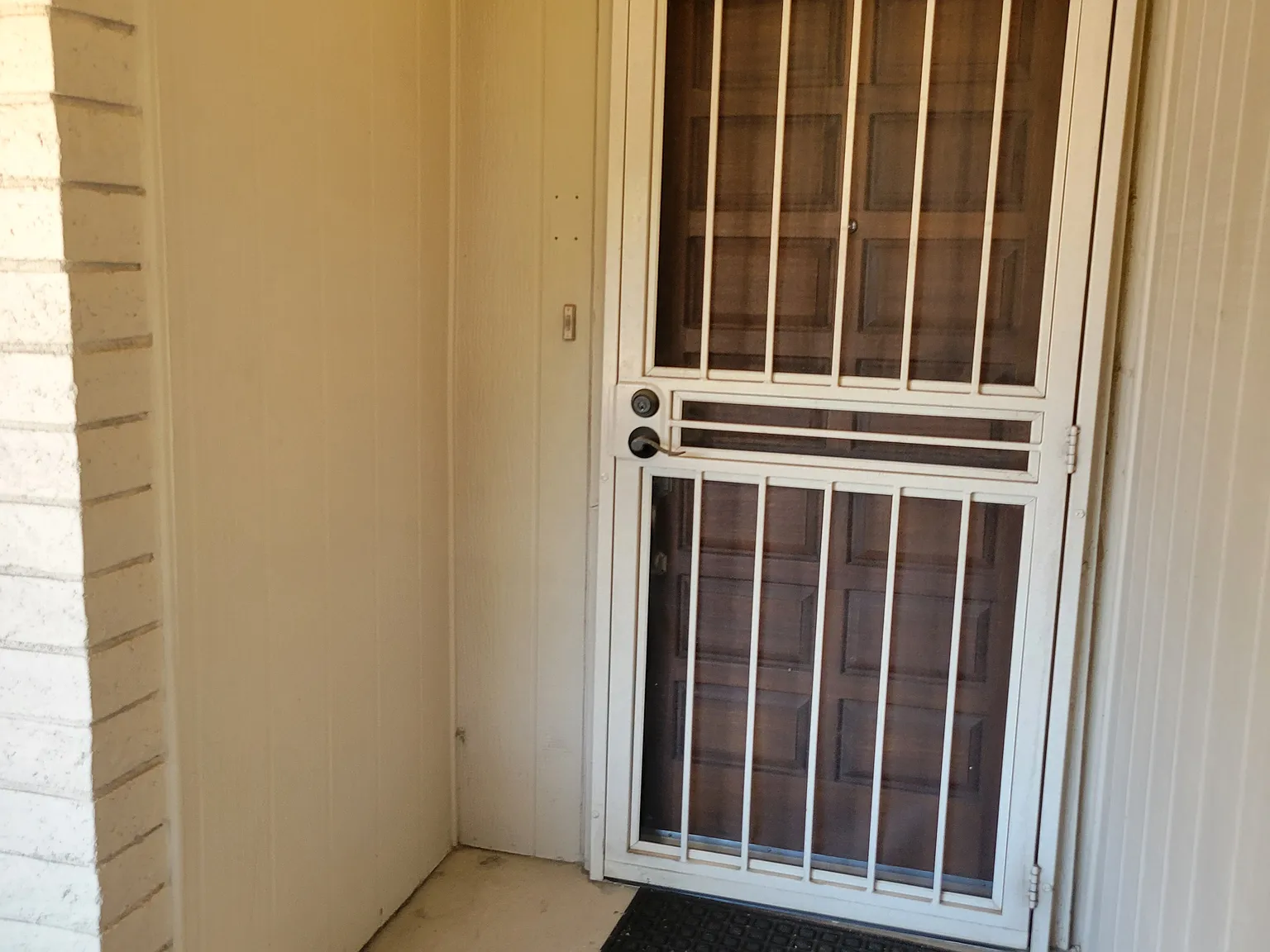 5 bed, 2164 sqft, $3,200 — Photo 4