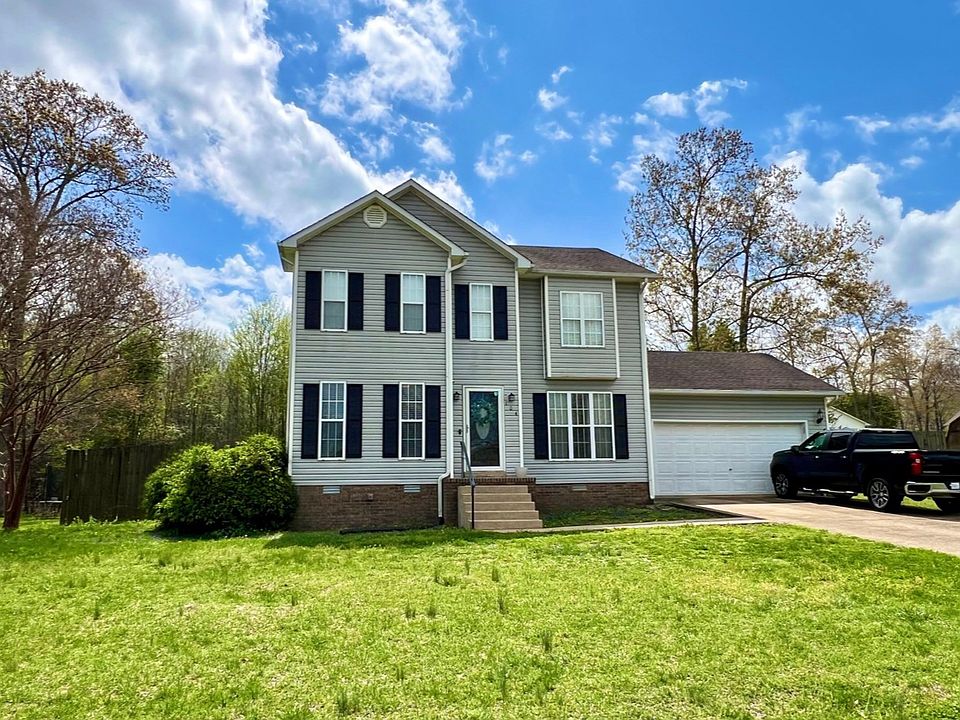 1st image of 104 E Laurel Dr