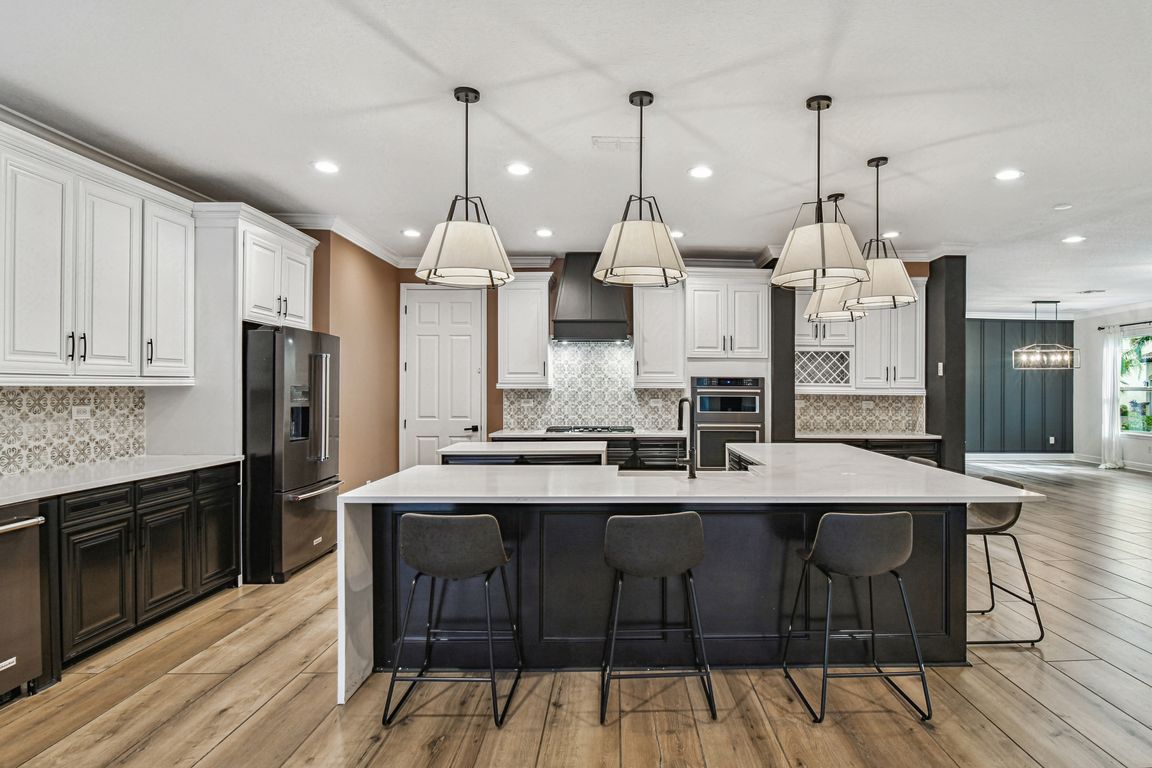 next background image