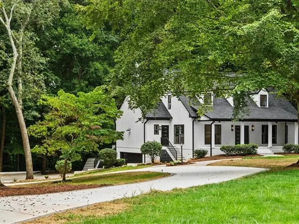 5116 Hedrick Dr, Greensboro, NC 27410