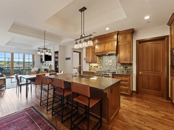 363 SW Bluff Dr #102, Bend, OR 97702