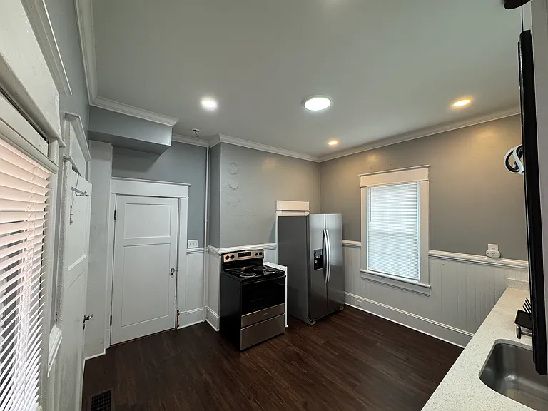 2112 S Main St #1 — Photo 12