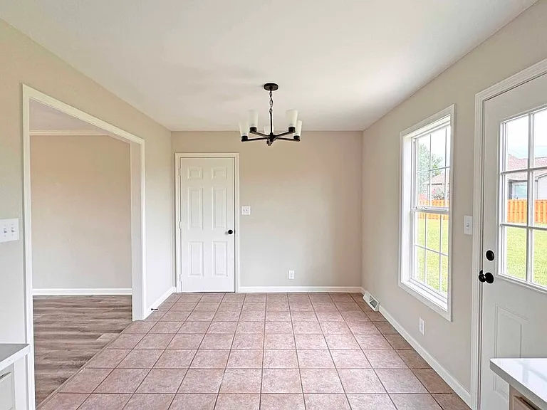 289 Ballygar Ct — Photo 5
