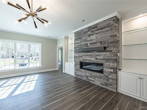 3rd image of 10377 Silver Willow Pl