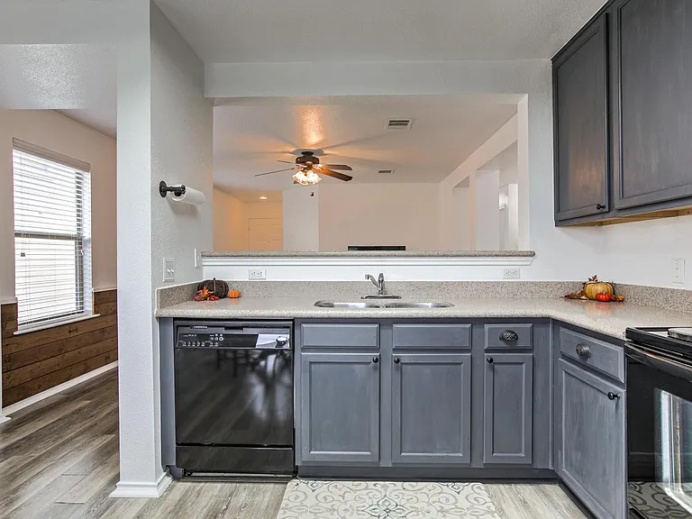 2322 Kuykendall Dr — Photo 16