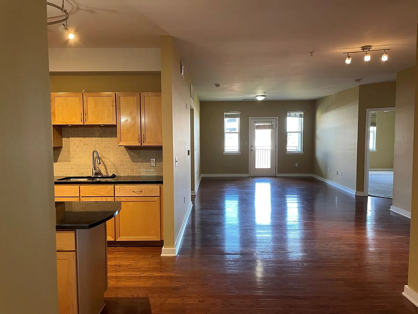 Sleek City Living: Oversized 2BR with Open Floor Plan — Photo 4