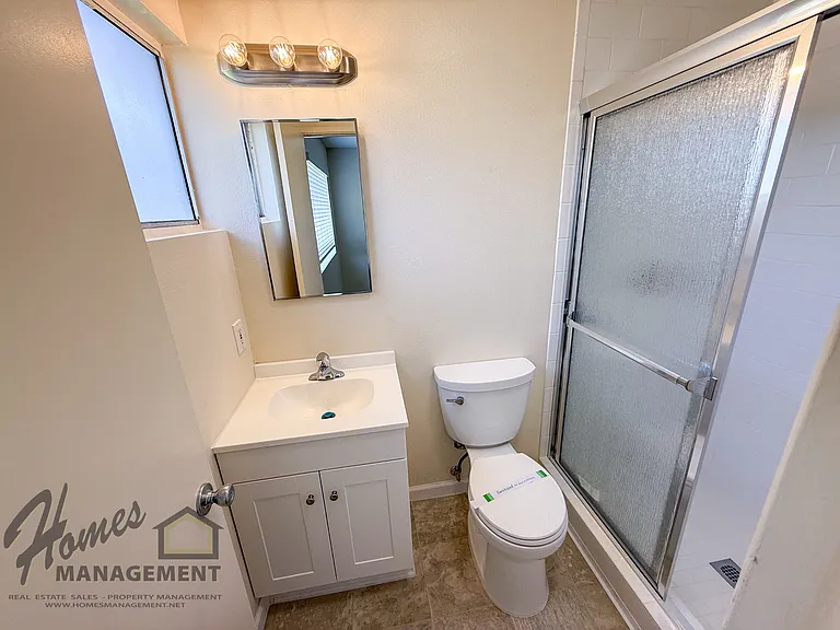 3919 Las Cruces Ave — Photo 9