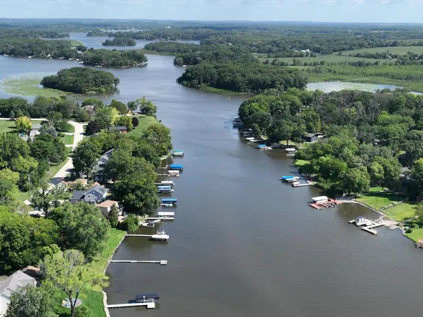 30814 Kramer DRIVE, Waterford, WI 53185