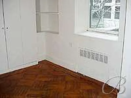 Rented by Bellmarc Realty | media 10