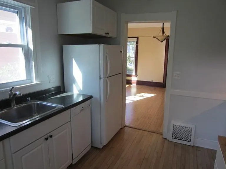 521 Maple Ave #1 — Photo 6