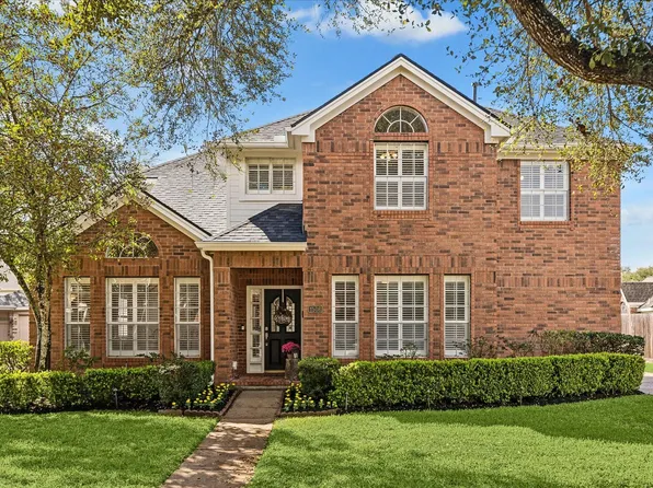 1506 S Gabriel River Cir, Sugar Land, TX 77478