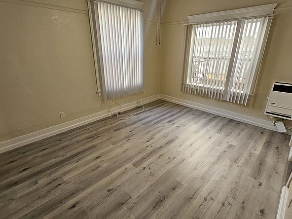 3rd image of 743 S Burlington Ave APT 8