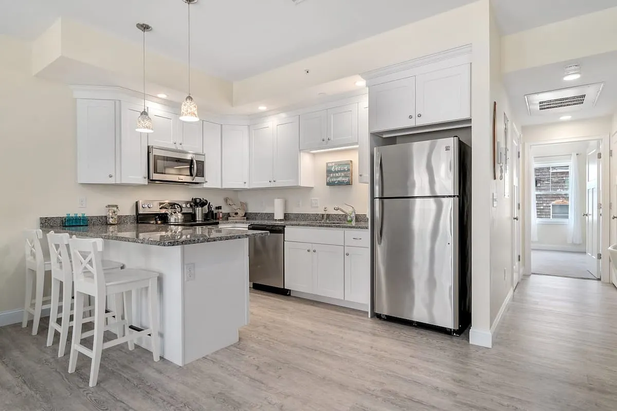 1 bed, 1.5 bath, 837 sqft, $2,250 — Photo 2