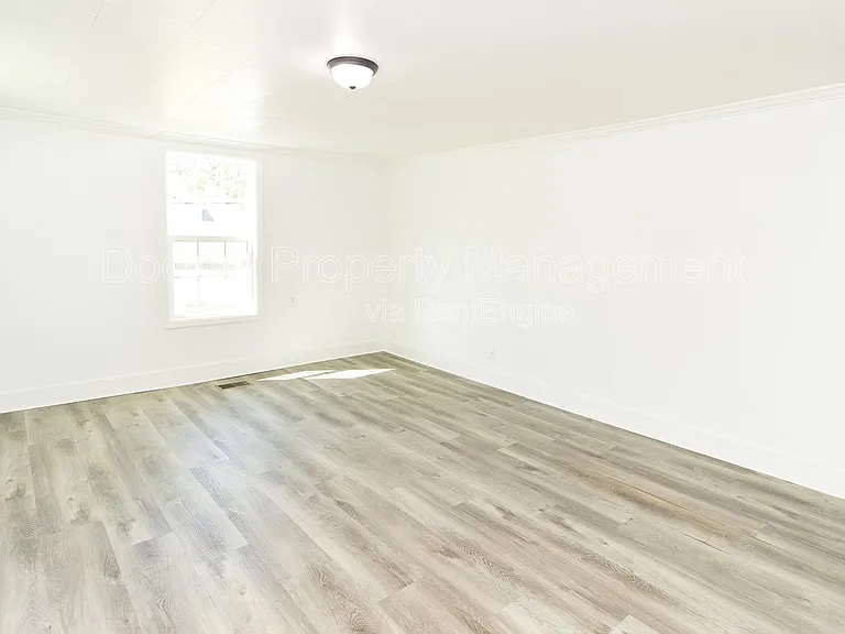 108 Suggs St — Photo 4