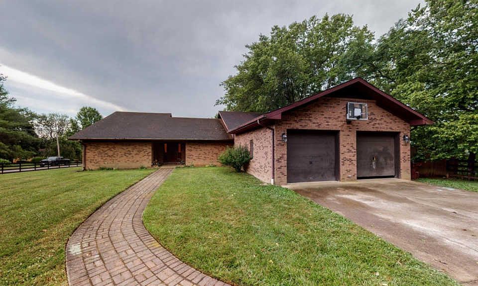 1st image of 172 Redwood Dr