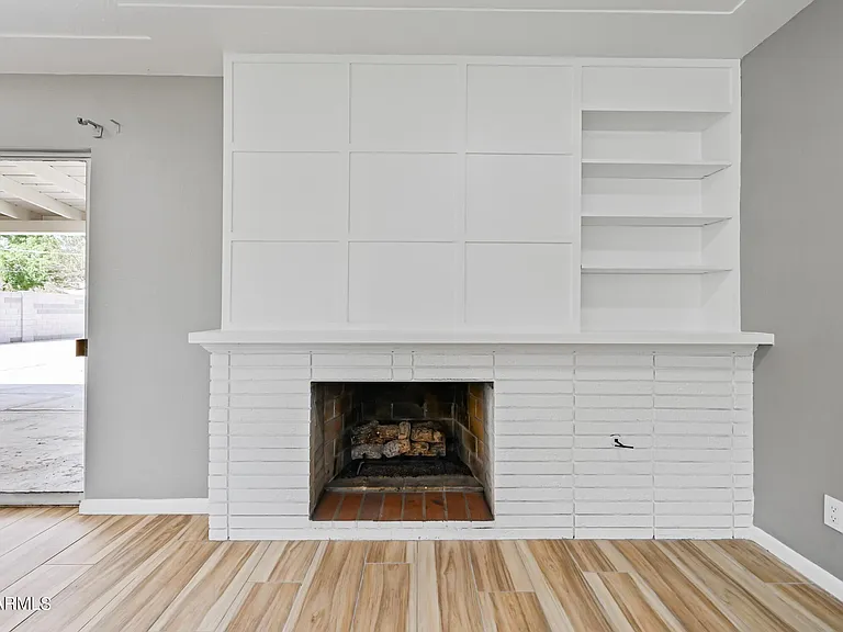 1226 W Rancho Dr — Photo 12
