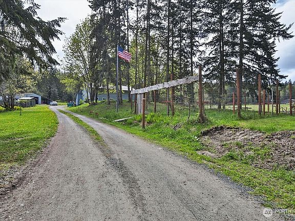 3rd image of 91 W Goforth Road